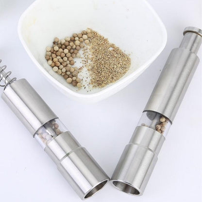 مطحنة توابل يدوية